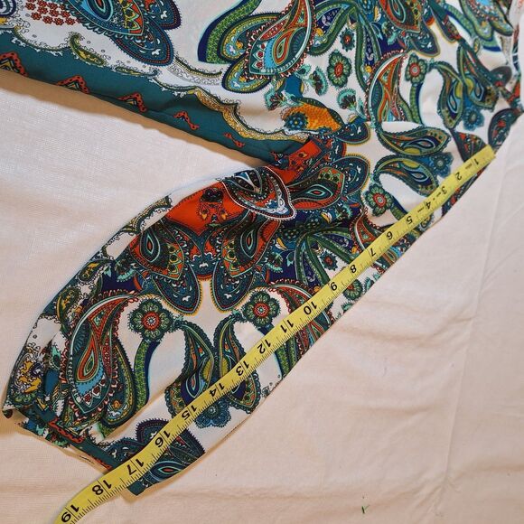 Renee C Green White Paisley Abstract Artsy Satin Short Sleeve Tunic V Neck Sz M - Picture 7 of 9